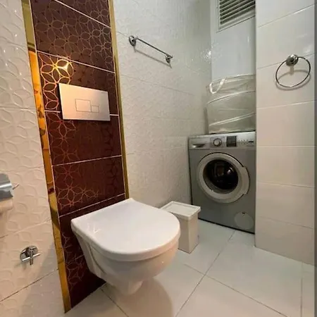 Sik Tasarimli Aile Evi Apartment